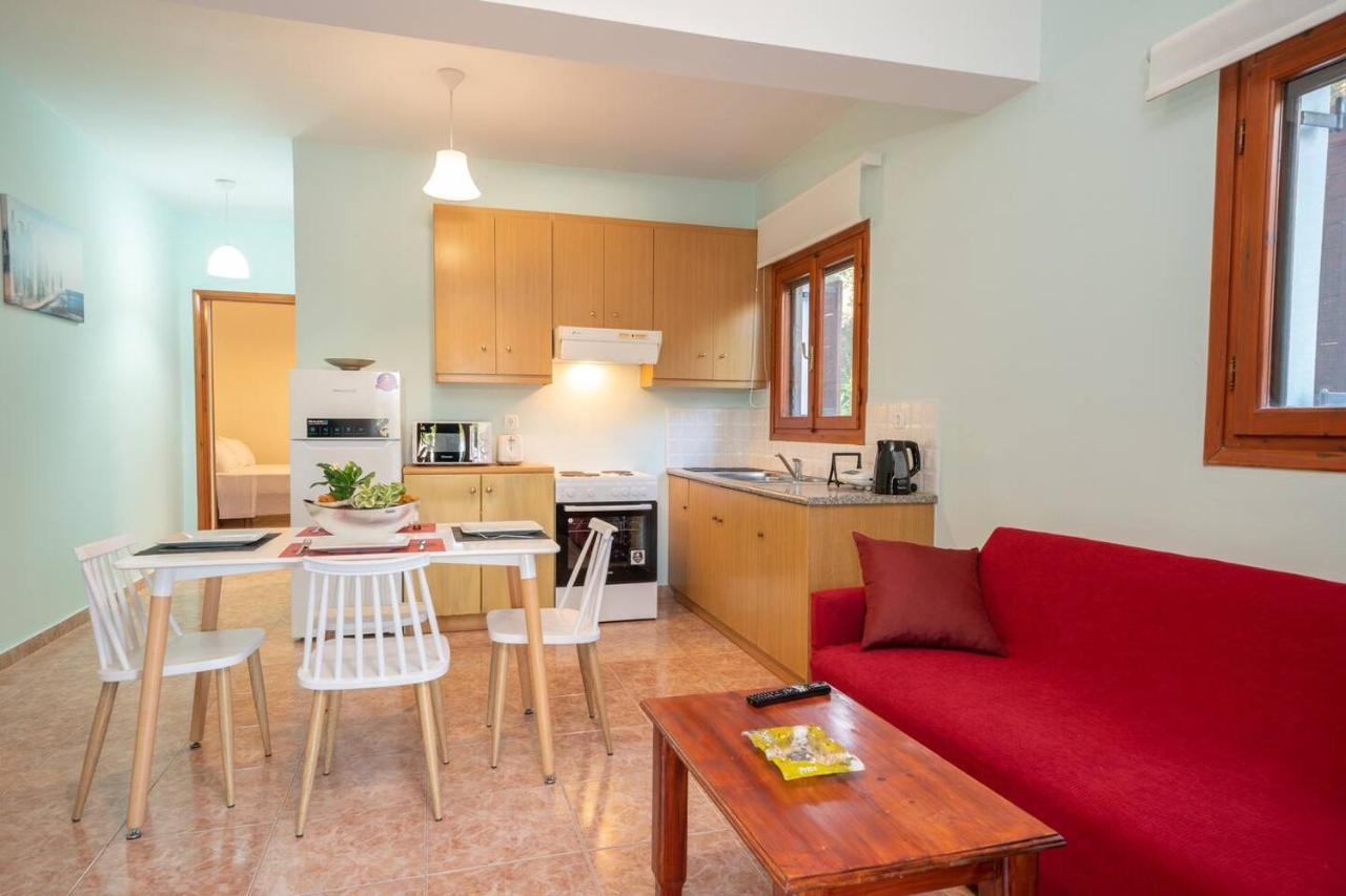 Afroditi Holiday Home - Blue Apartment Svoronata Eksteriør billede